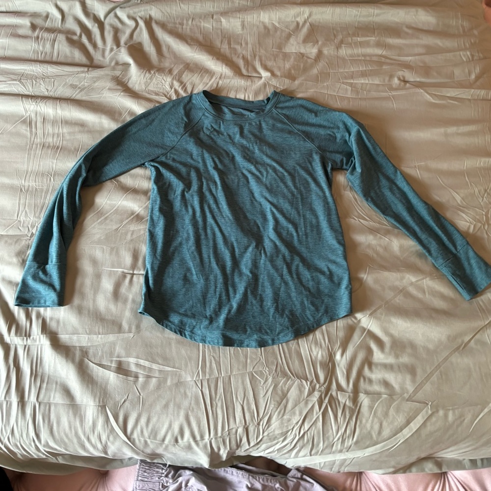 Athletic shirt